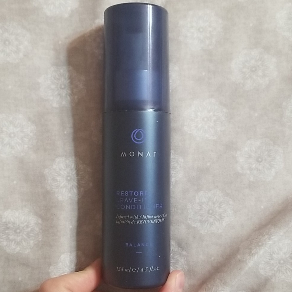 Monat leave-in conditioner